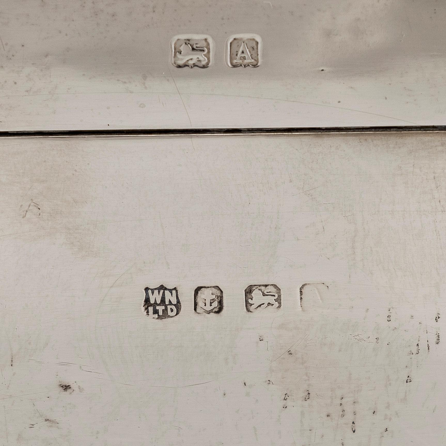 A sterling silver cigar box, William Neale & Son Ltd, Birmingham 1925.