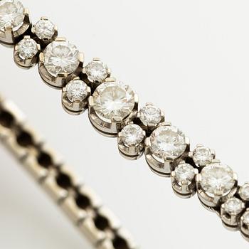 Bracelet 18K white gold with brilliant-cut diamonds.