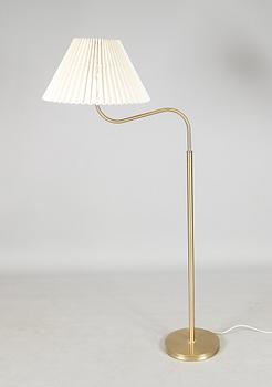 GOLVLAMPA, modell 2368/2148, "Stora Kamelen", Josef Frank, Firma Svenskt Tenn.