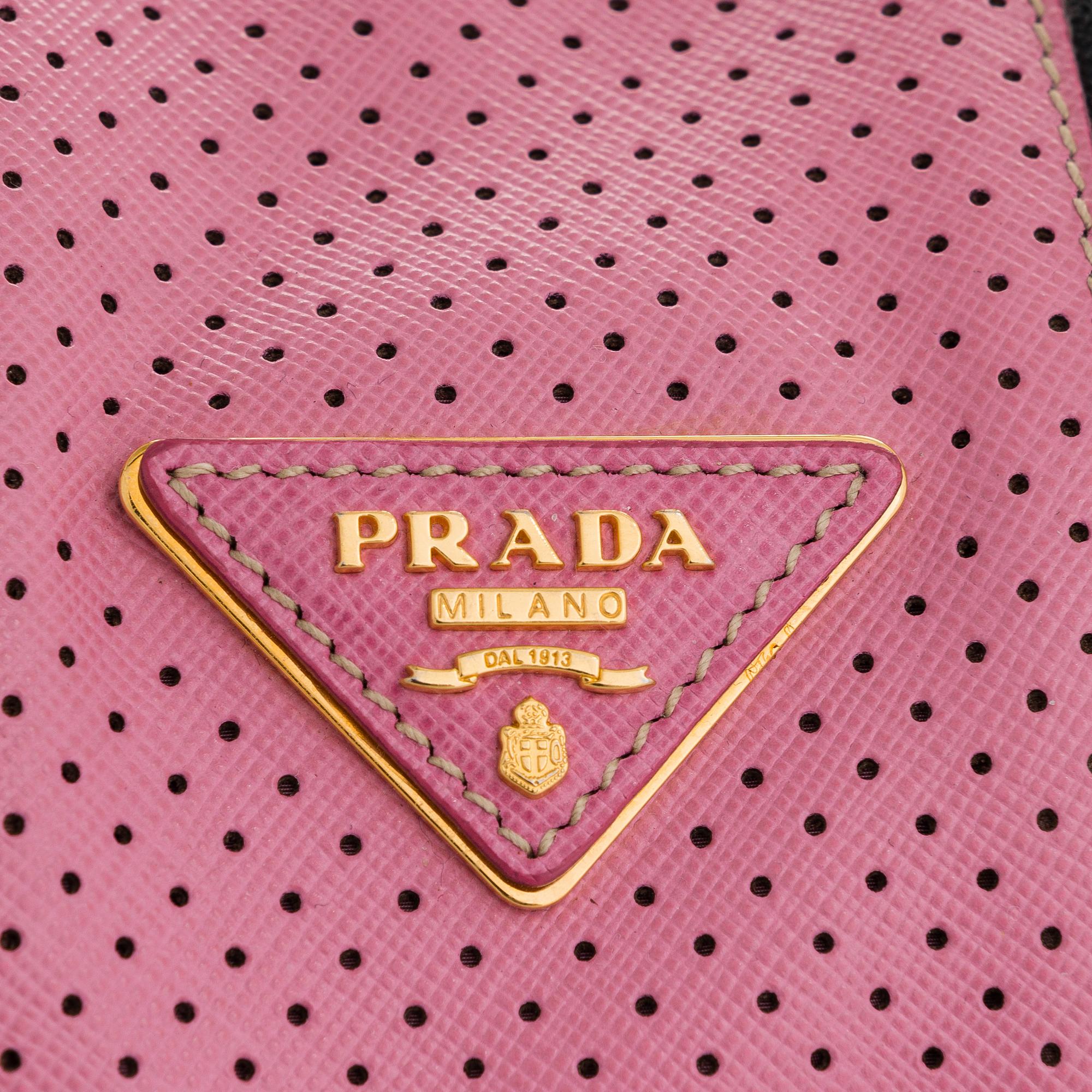 PRADA, Laukku ja lompakko.