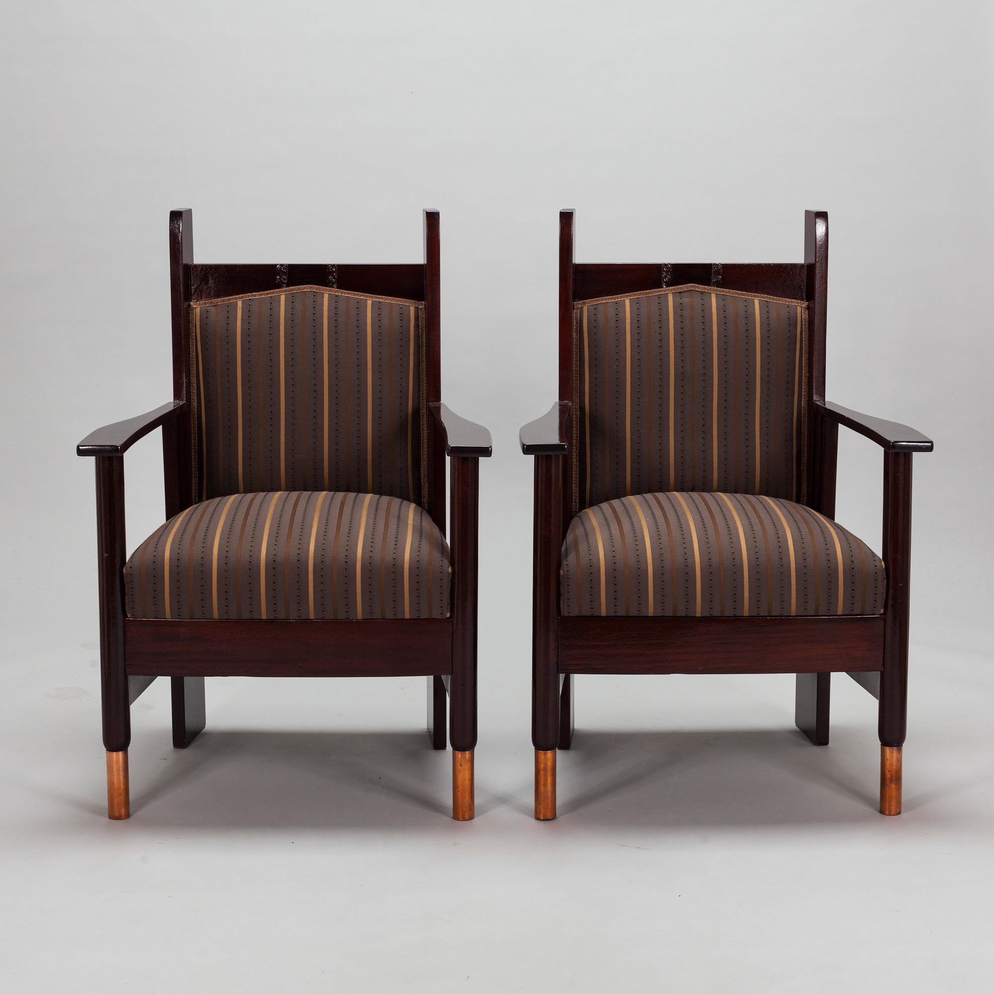 Bernhard Häkli, a pair of Finnish Jugend armchairs for Vihdin Puuseppäin Huonekaluliike 1911.