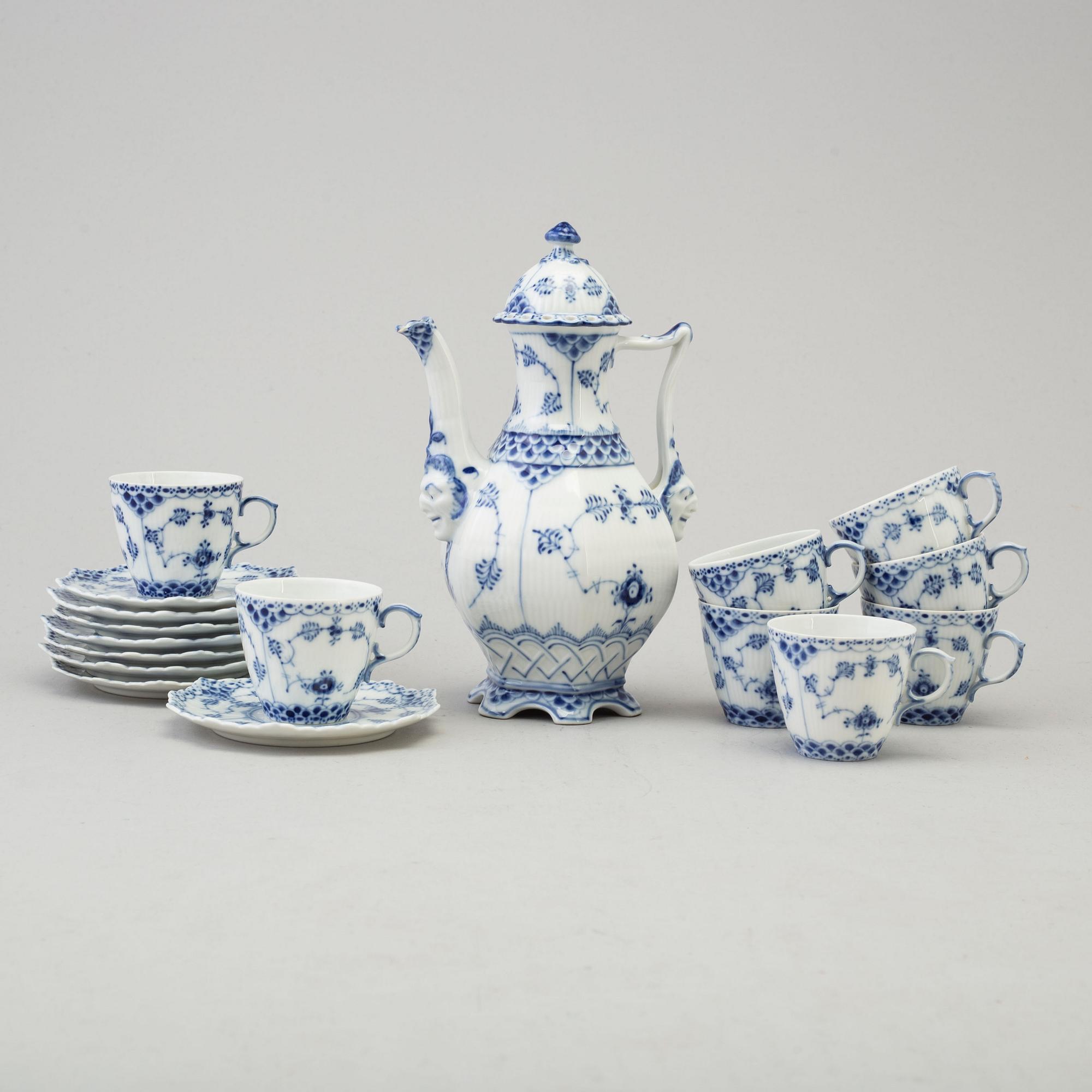 A 9 pieces porcelain table ware 'Musselmalet' from Royal Copenhagen, Denmark.