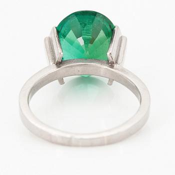 Wiwen Nilsson, an 18 k white gold ring with a facet cut turmaline, Lund 1958.