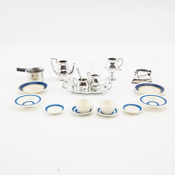 Barbie dolls, 2 pcs, vintage, "Bubble cut", clothes, accessories, and Barbie wardrobe.