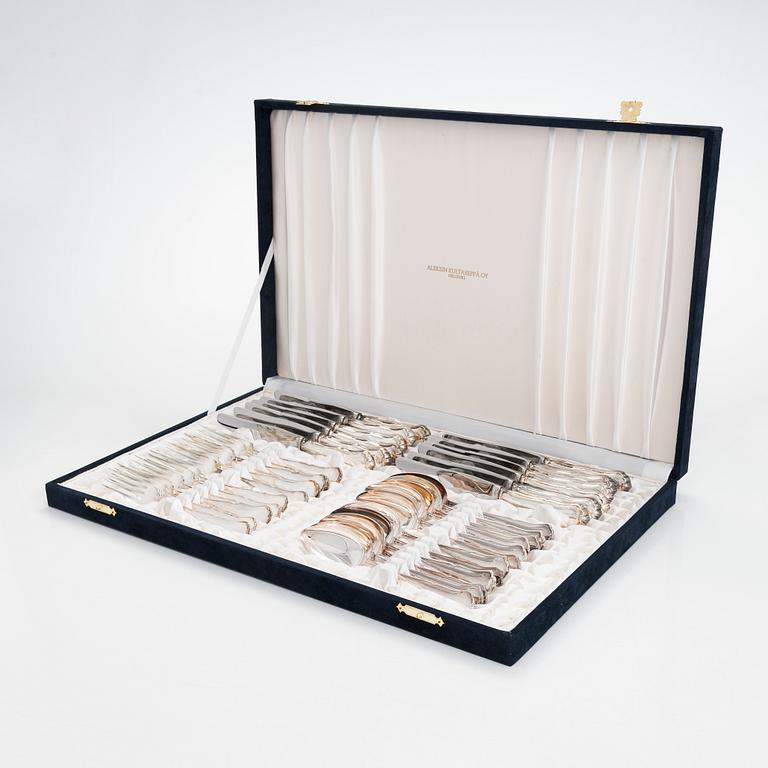 Bestickuppsättning för tolv, 36 dlr, silver, "Chippendale", Auran Kultaseppä, Åbo 1990-93. I originallåda.