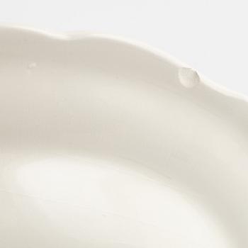 A 'Oiseaux de Paradis' faiance part dinner service, Gien, France, second half of the 20th century.