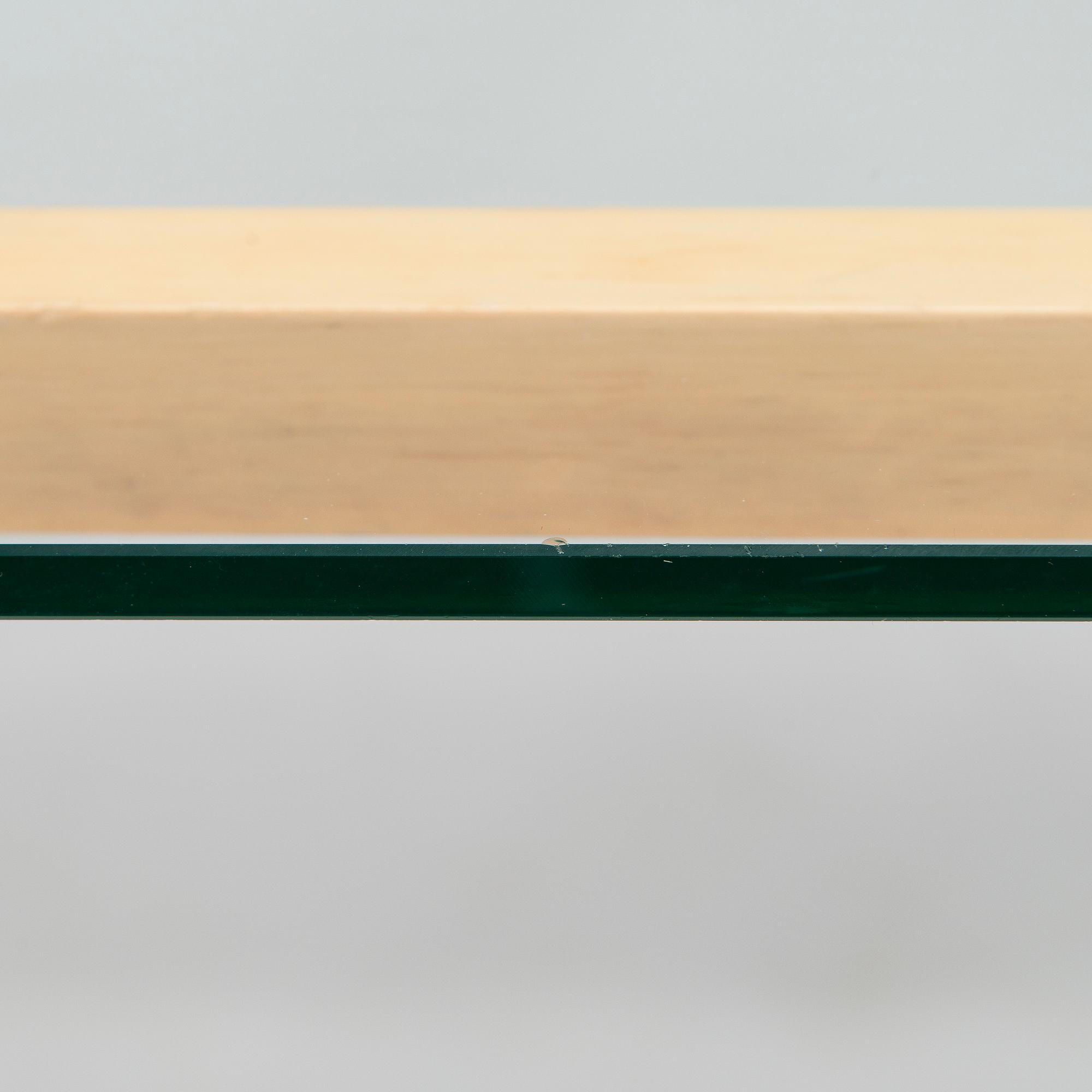 Alvar Aalto 'Y805B' coffee table for Artek 1970s.