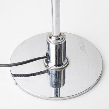 Poul Henningsen, bordslampa, "PH 3/2", Louis Poulsen, Danmark.