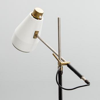 VILJO HIRVONEN, GOLVLAMPA, H 801. Stämplad Valaistustyö, H 801. Tidigt 1970-tal.