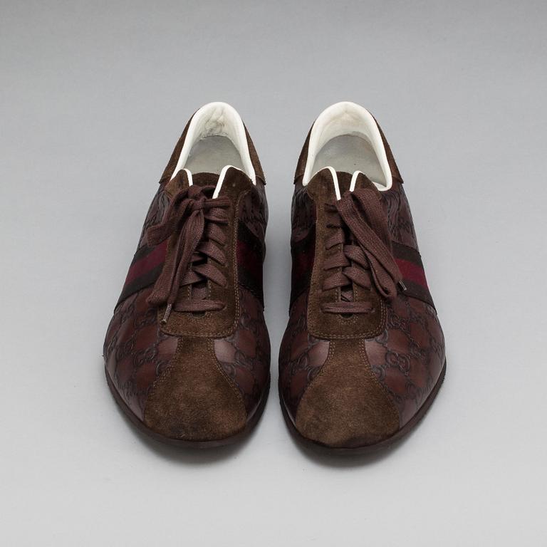 SKOR, Gucci.