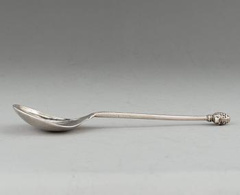 SKED med druvknopp, silver, sannolikt Helle Gullsmed, (verksam i Christiania) 1600-tal.