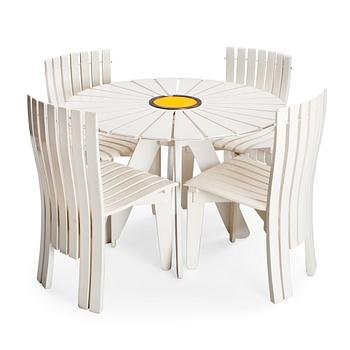 89. Alvar Aalto, A FIVE-PIECE GARDEN FURNITURE SET.