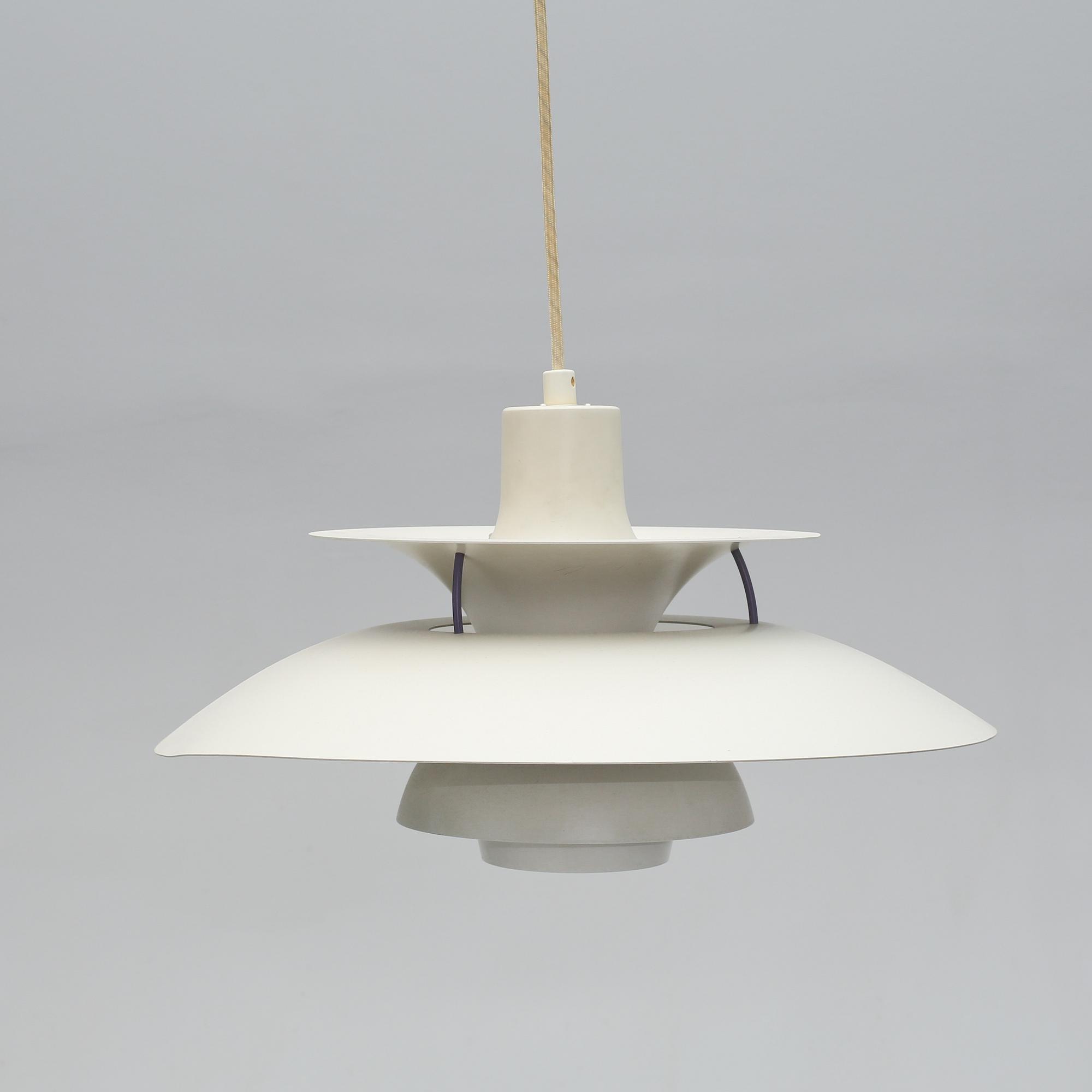 TAKLAMPA, "PH-lampa", Poul Henningsen, Louis Poulsen, 1900-talets fjärde kvartal, höjd ca 30 cm.