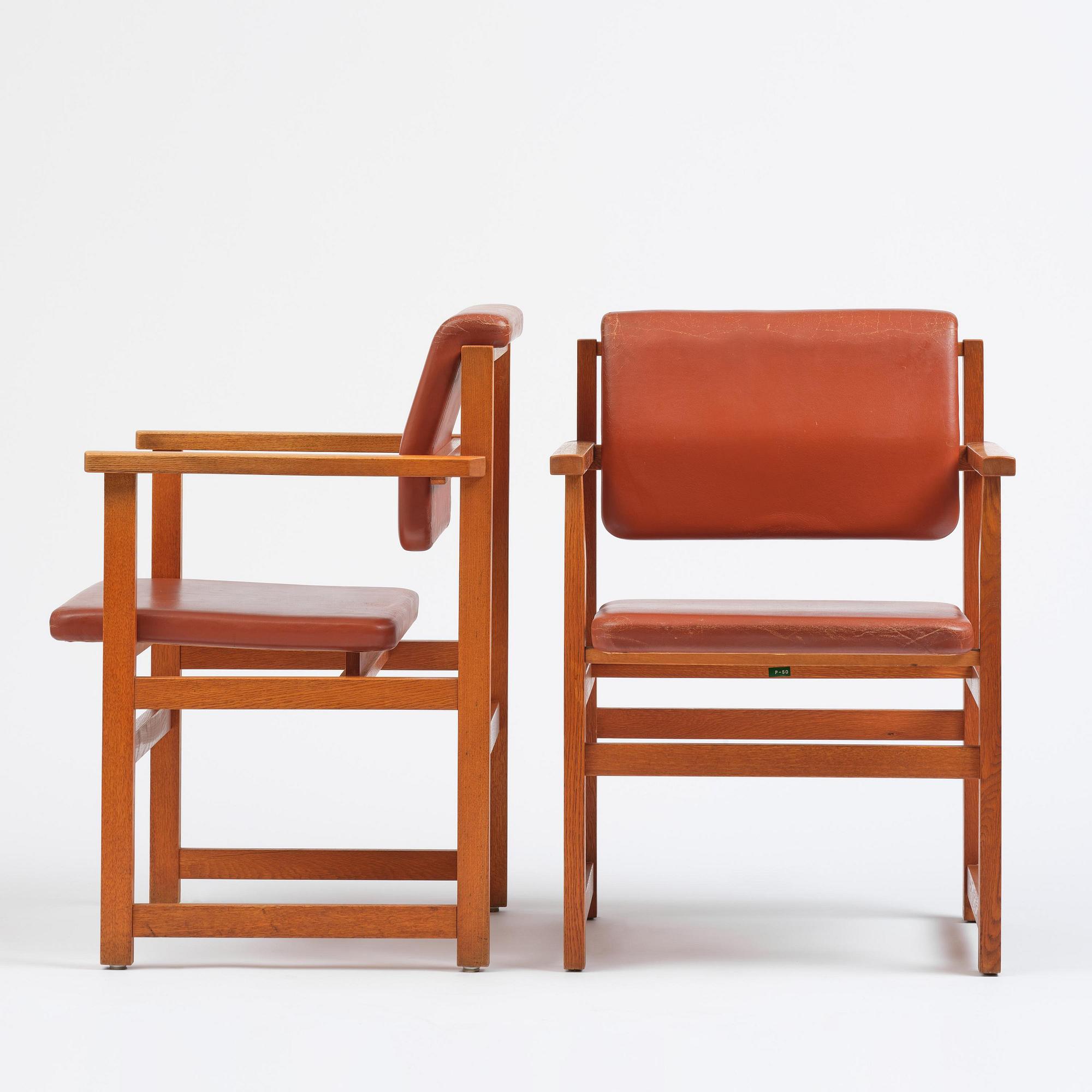 John Kandell, karmstolar, ett par, J. E. Blomqvist Möbelfabrik, Storvreta, för Tingshuset i Västervik, ca 1959.