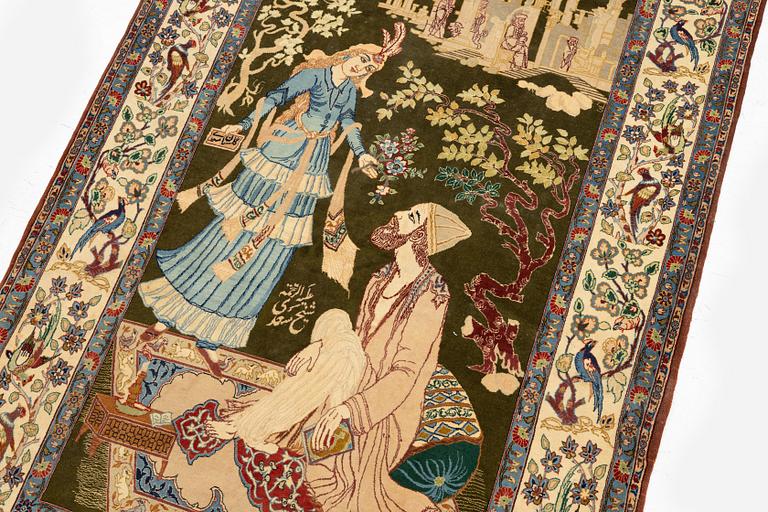 An Isfahan rug, Central Persia, c. 162 x 104 cm.