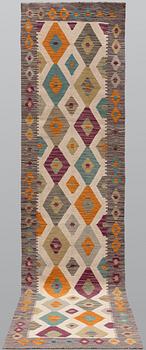 A Kilim runner, approx. 291 x 70 cm.