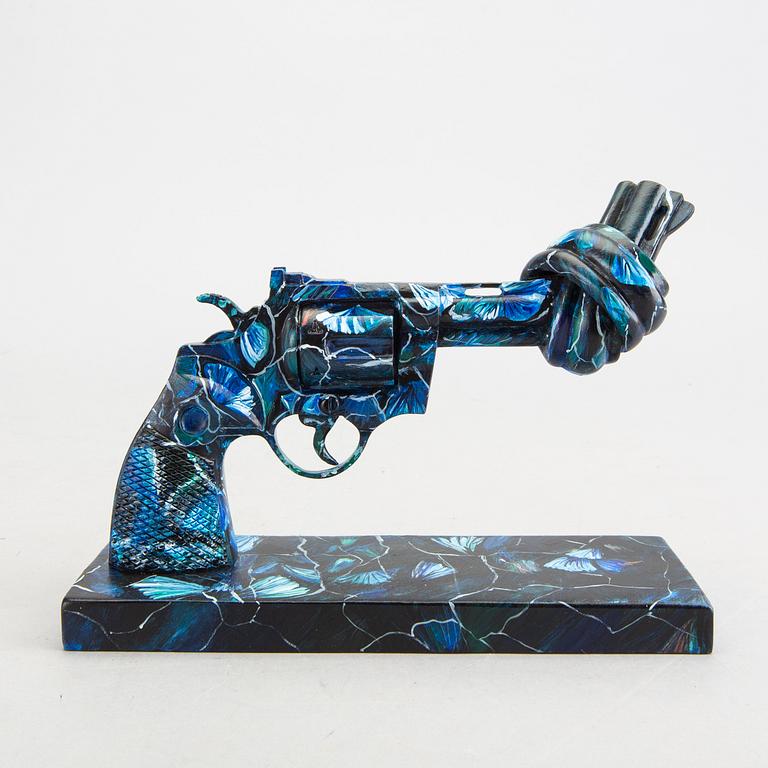 Carl Fredrik Reuterswärd,  Non-Violence Project Foundation skulptur 2014.