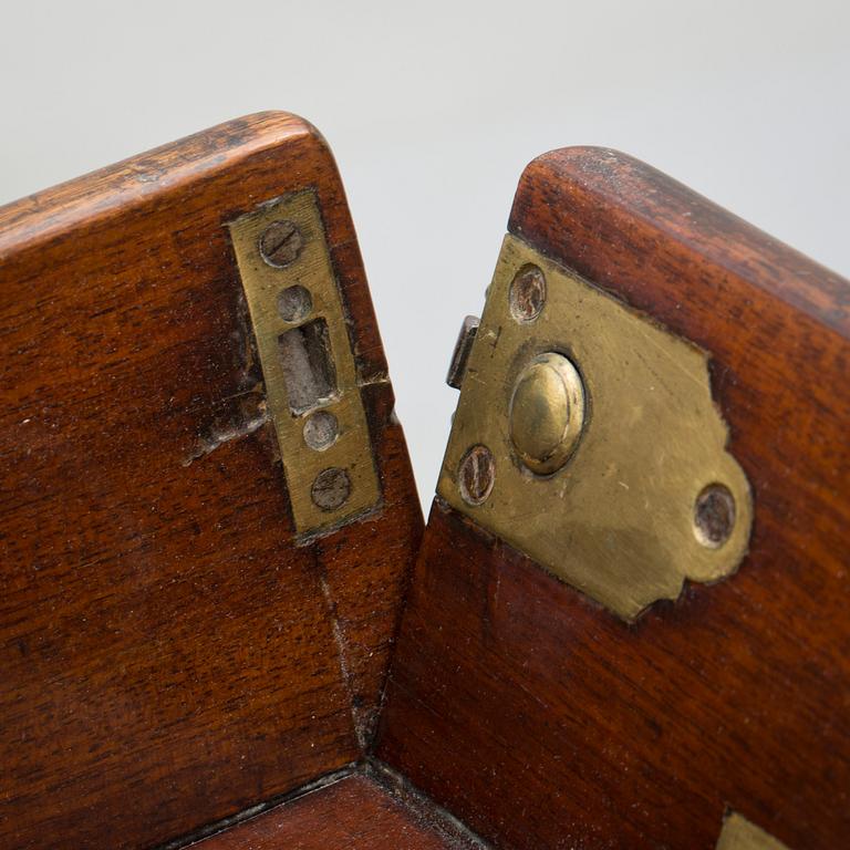 SOFFBORD, BUTLERS TRAY, engelsk stil. 1900-talets andra hälft.