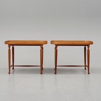 Josef Frank, sidobord, ett par, Firma Svenskt Tenn, modell 974, efter 1985.