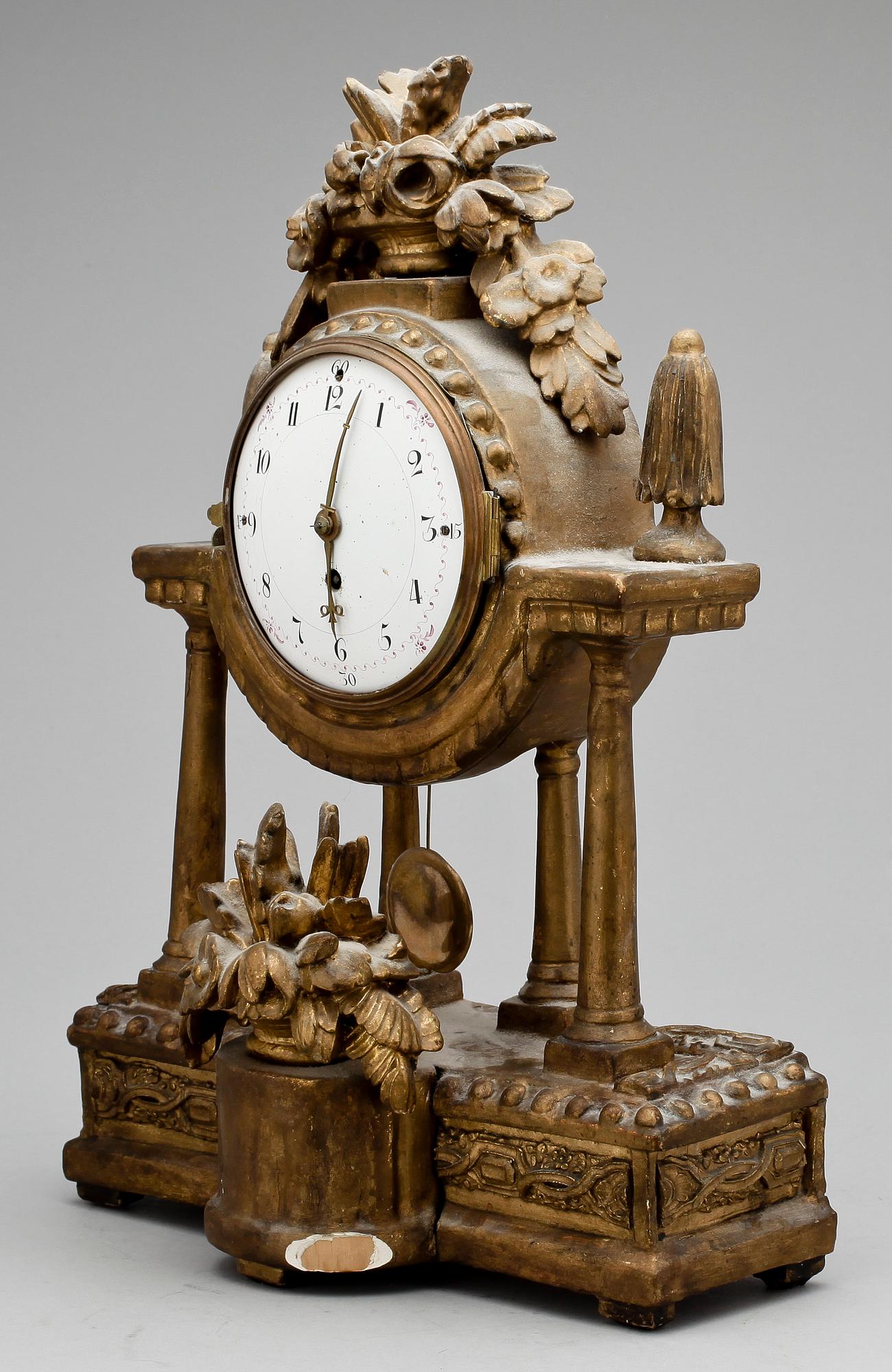 BORDSPENDYL, gustaviansk, sent 1700-tal-1800-talets början.