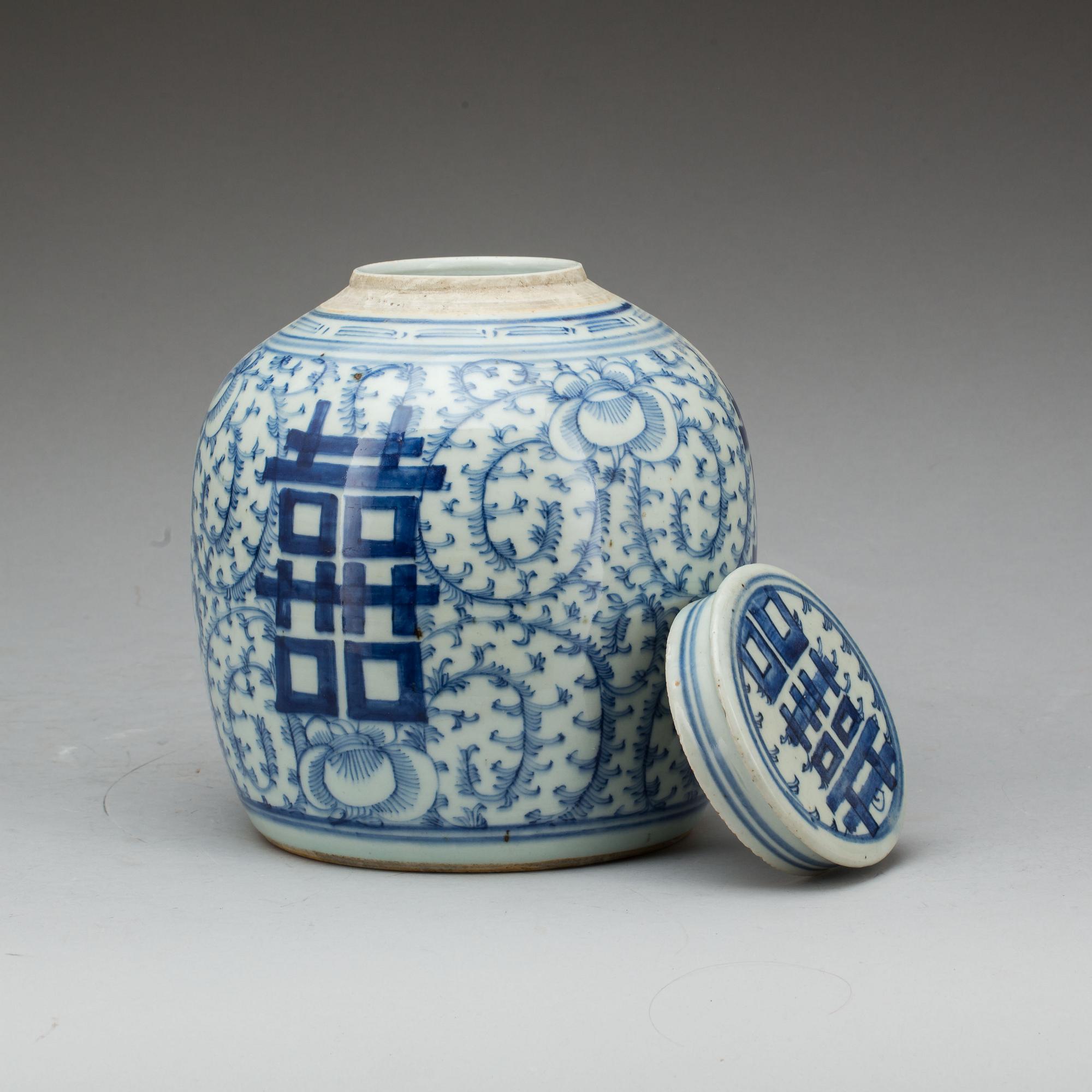BOJAN MED LOCK, porslin, Kina, 1800-tal.
