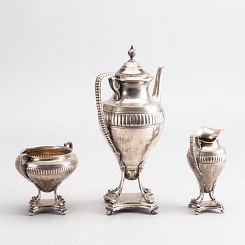 A Swedish 20th century silver three part coffee service mark of GAB Stockholm 1902 weight 1100 gr.