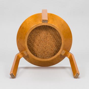 Alvar Aalto, pall, modell V63 för O.Y. Huonekalu-ja Rakennustyötehdas A.B. 1900-talets mitt.