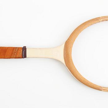 Tennis racket, Fila. Signed by Björn Borg. Specially customized FILA prototype racket in wood, 1977/78.