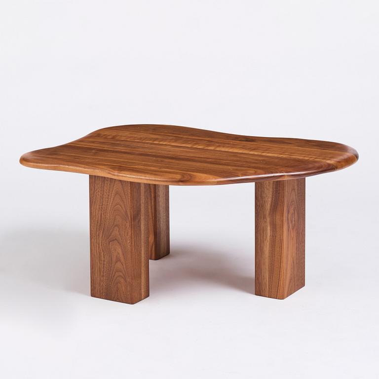 Niklas Runesson, a unique low table, executed in his own studio in 2021.