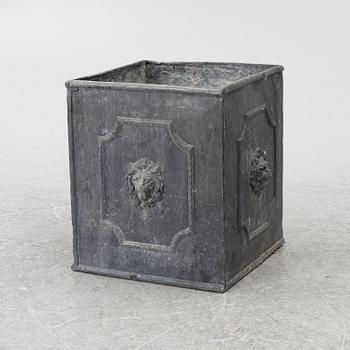 Garden pot, contemporary.