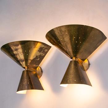 PAAVO TYNELL, A pair of mid-20th century wall lights for Taito Finland.