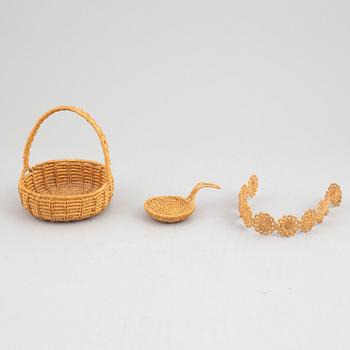 Three Sami root items.