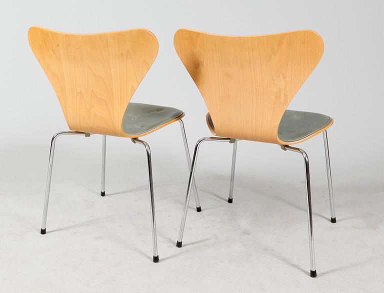 STOLAR, 4 st, "Sjuan", Arne Jacobsen för Fritz Hansen, Danmark.