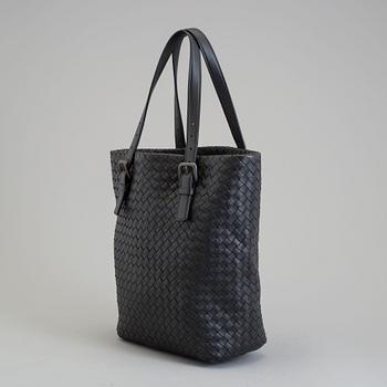 VÄSKA, Bottega Veneta.