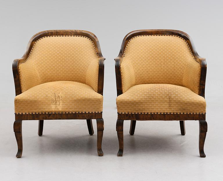 FÅTÖLJER, 1 par, 1900-talets första hälft.