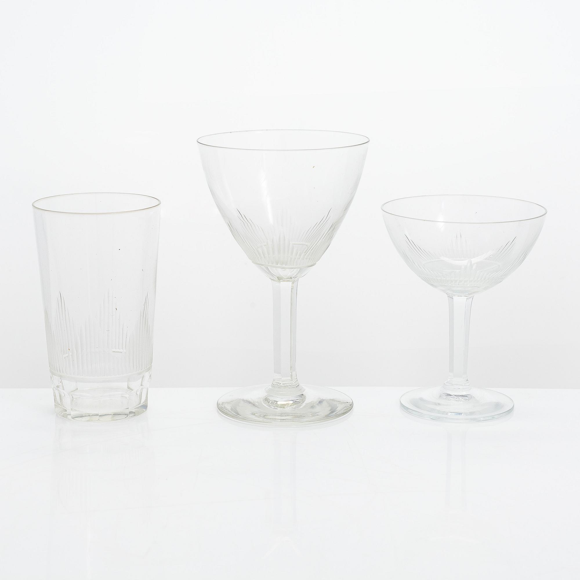 Erkki Vesanto, a 104-piece 'Marjatta' glassware for Iittala 1947-1969.