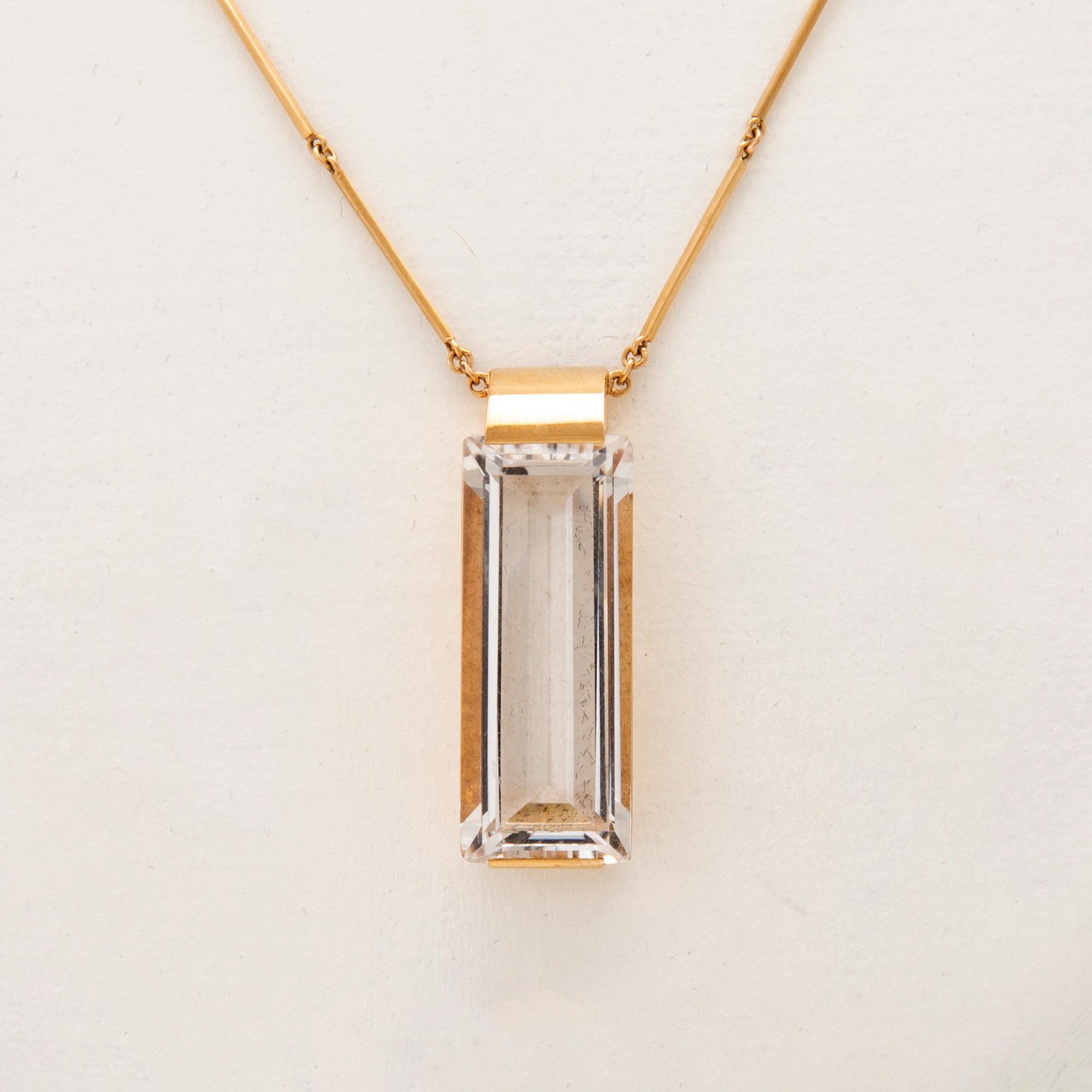 Ateljé Stigbert halsband 18K guld och trappslipad bergskristall 1943.