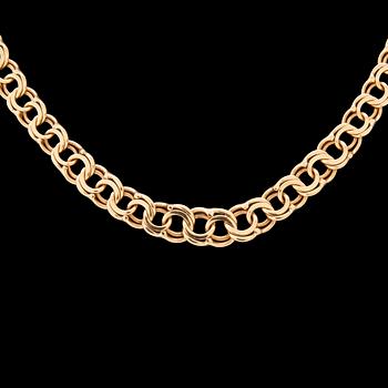 An 18K gold Bismarck-link necklace.