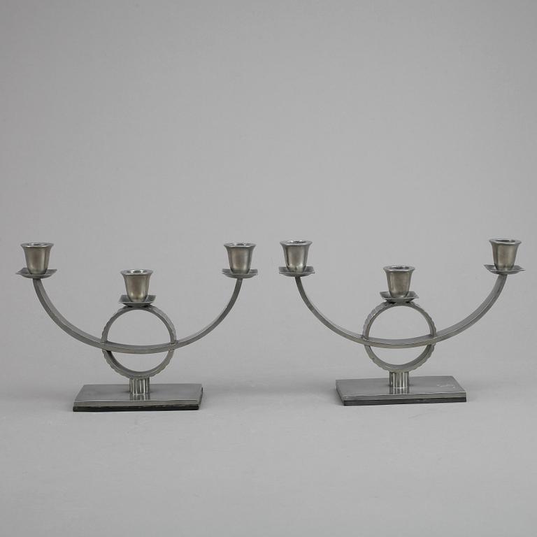 KANDELABRAR, ett par, tenn, Sverige, art deco, 1930-tal.