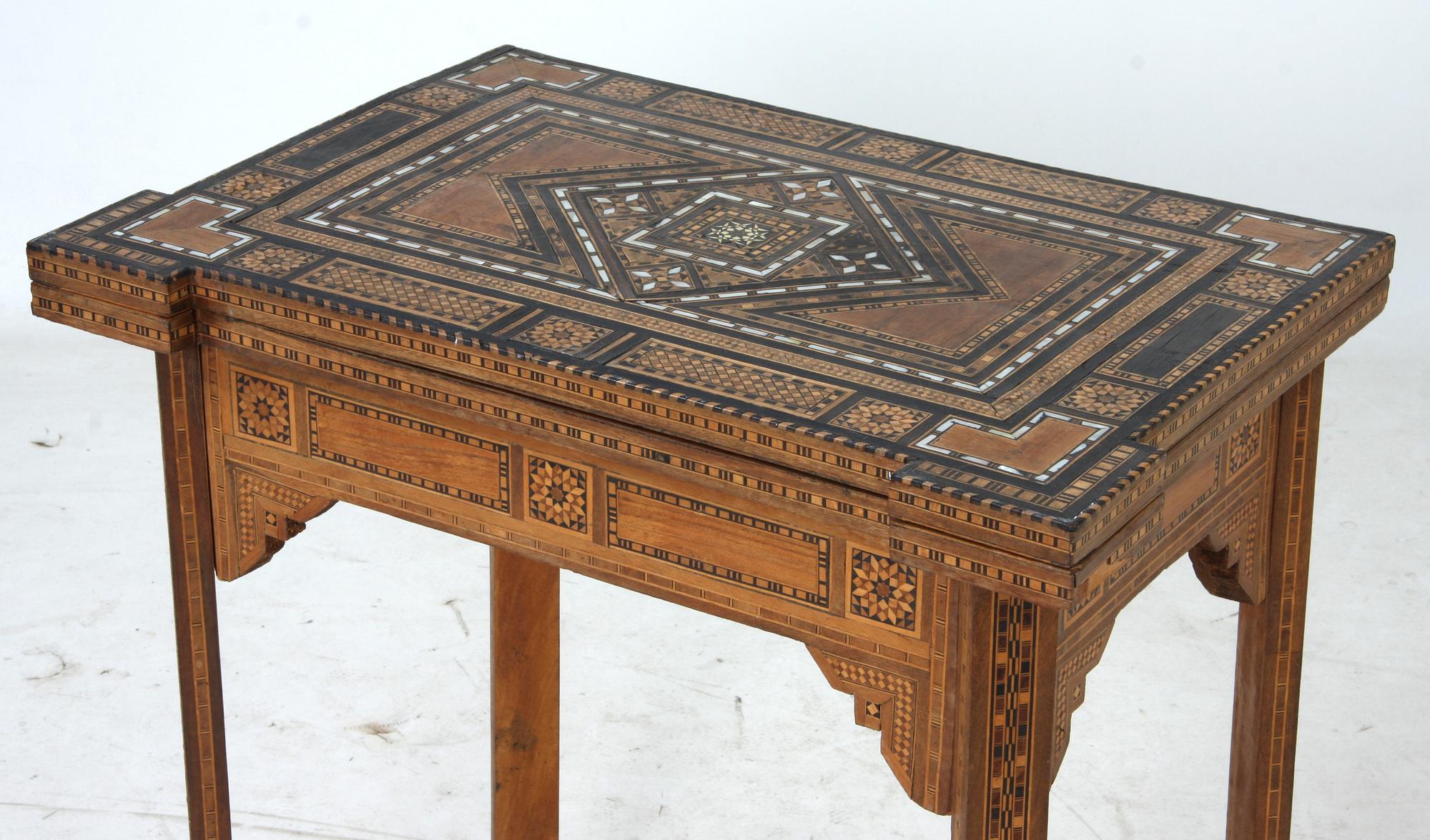 SPELBORD, orientaliskt, 1800/1900-tal.