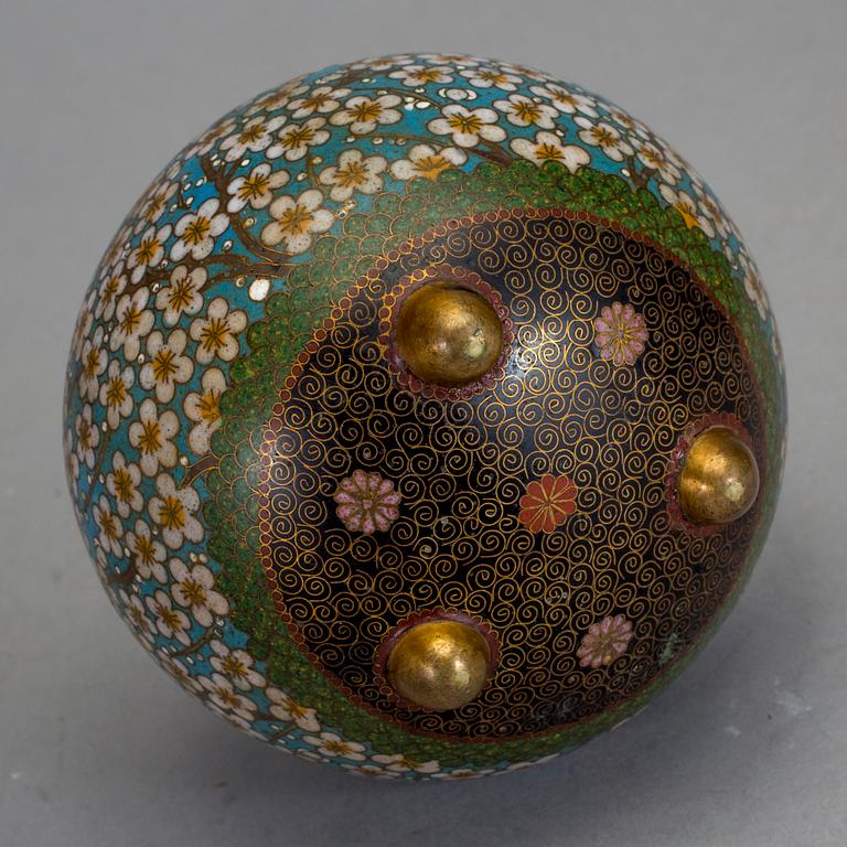 RÖKELSEKAR, cloissoné, Kina, 1900-tal.