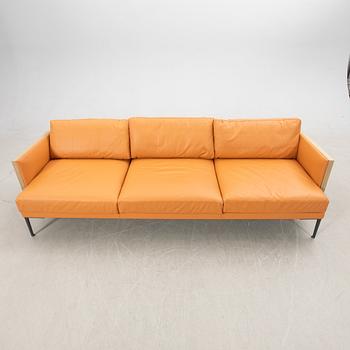 Jean-Marie Massaud soffa "Steeve" för Arper 2015.