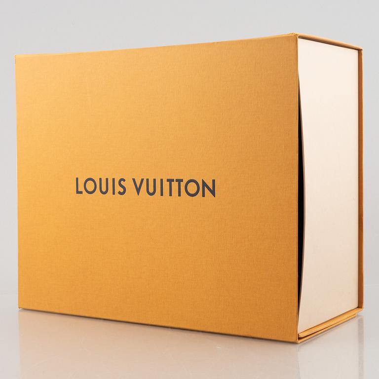 Louis Vuitton, an 'Artsy MM' handbag, 2013.