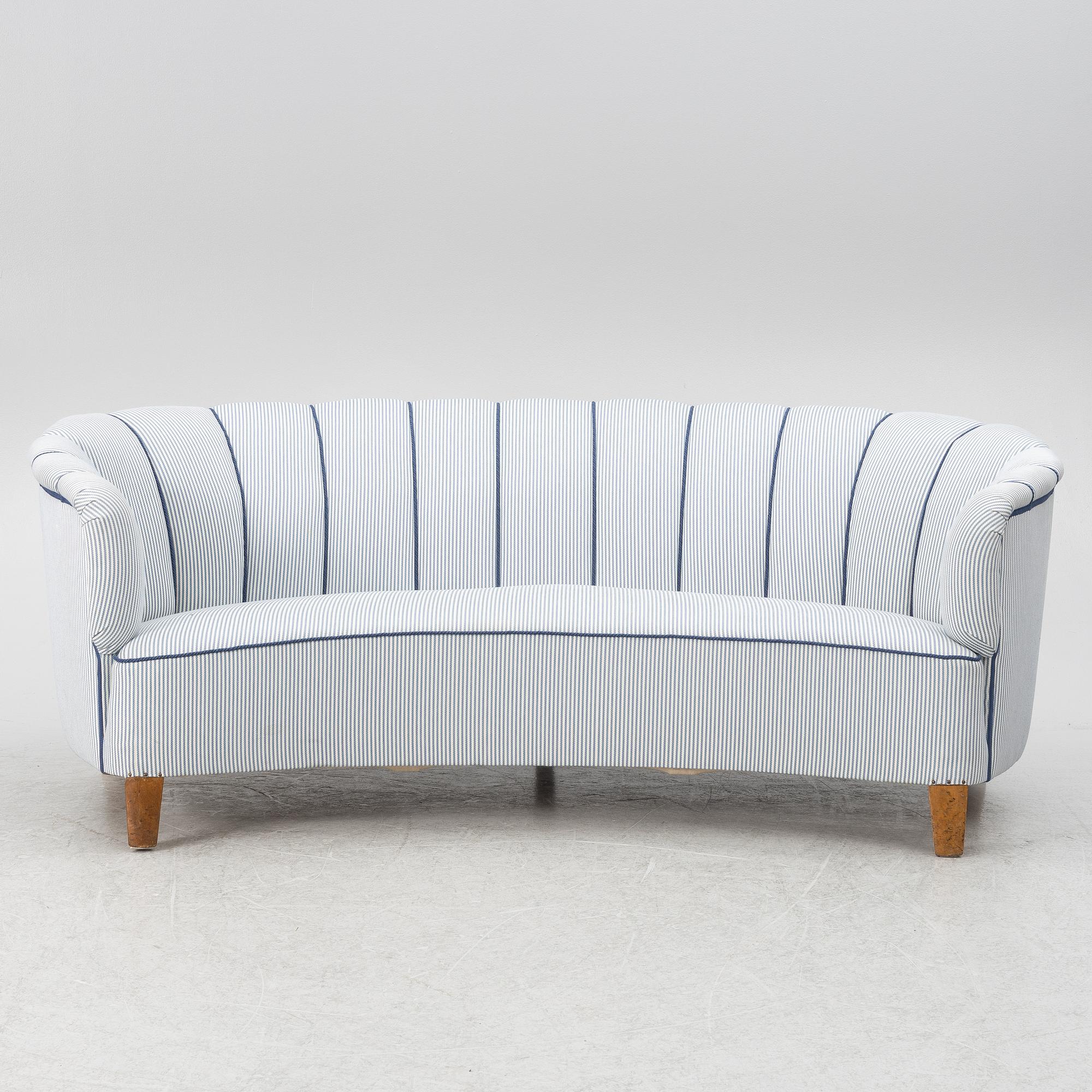 Sofa Swedish modern, first half of the 20th century.