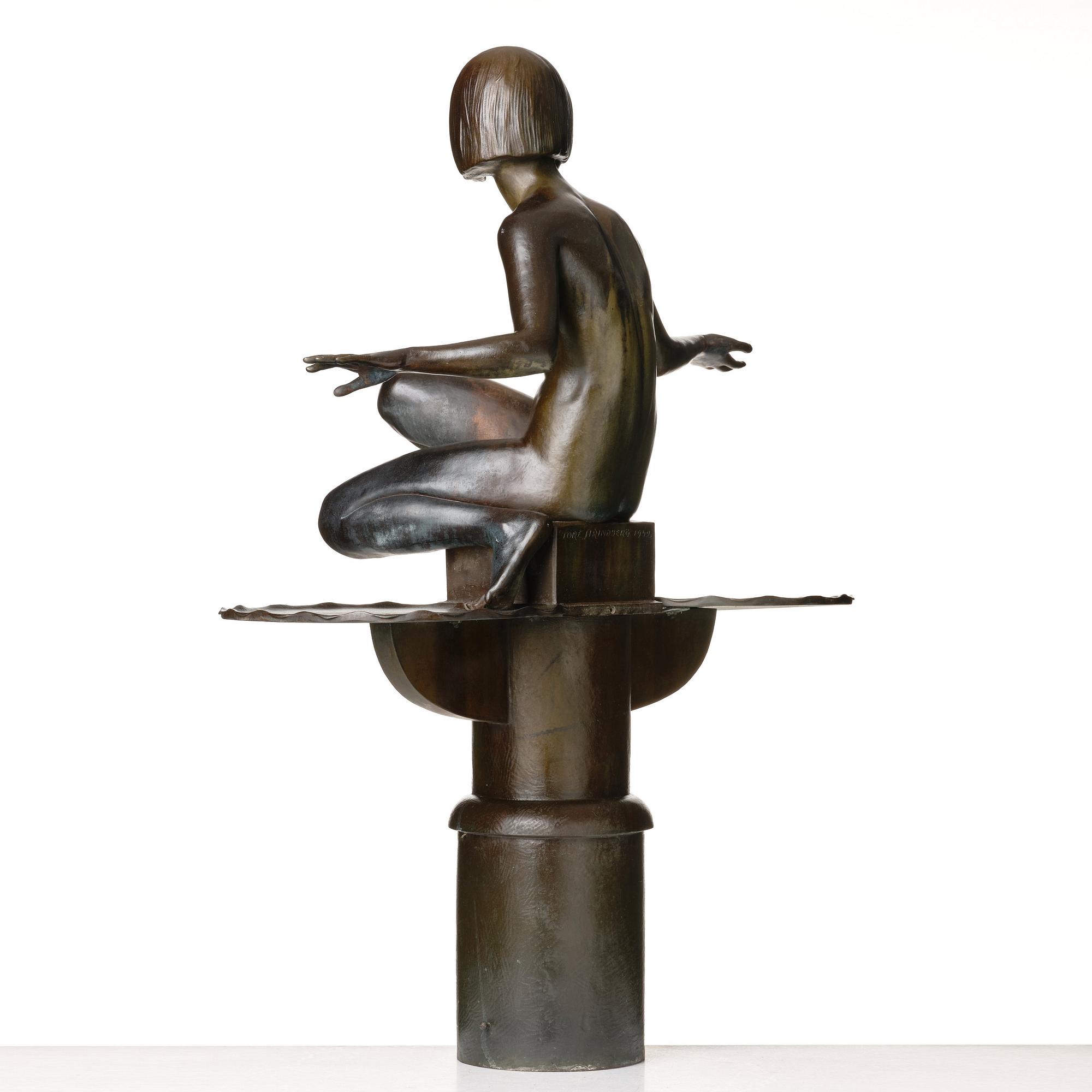 Tore Strindberg, "Flicka med fågelbad" (Girl with birdbath).