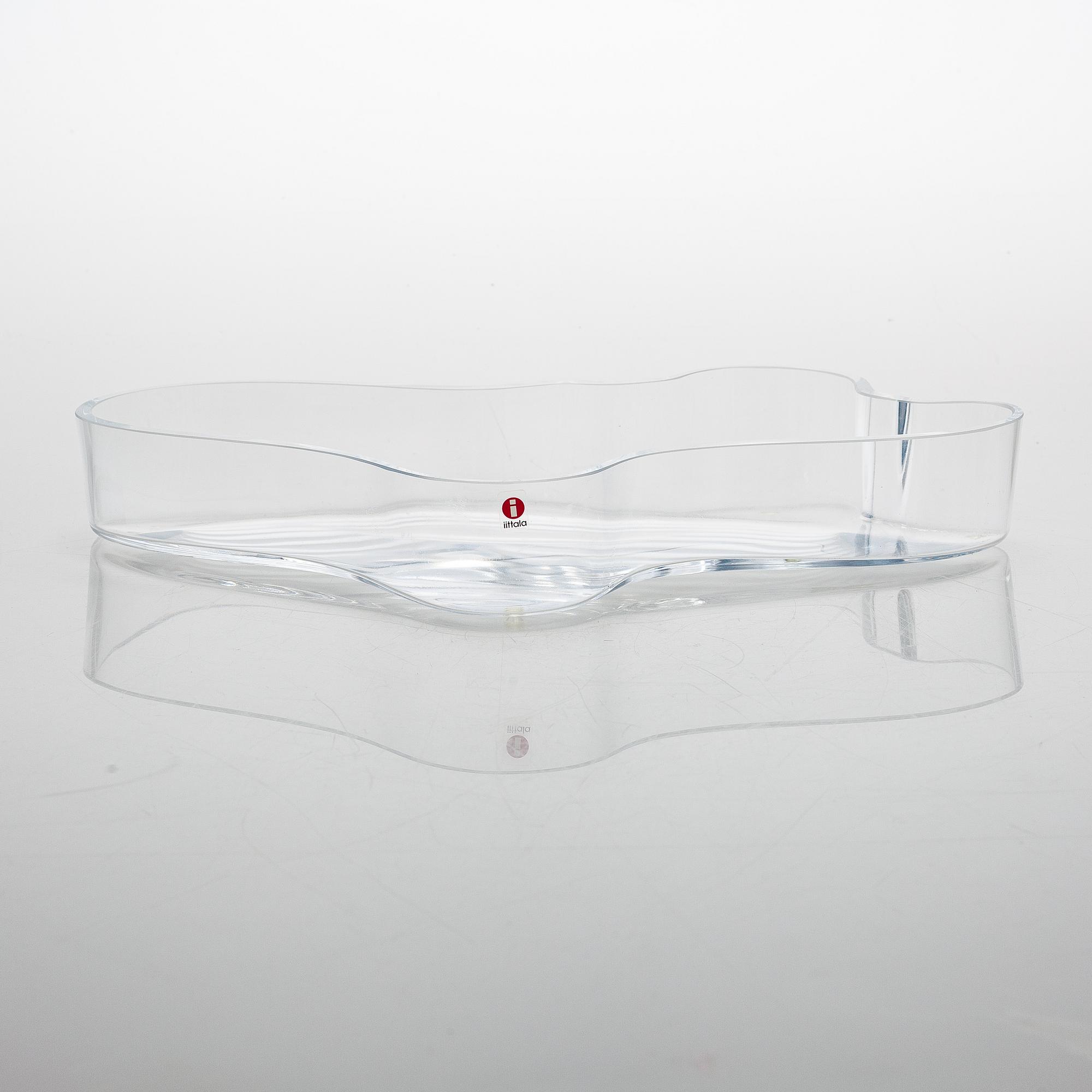 Alvar Aalto, A '3028' dish signed Alvar Aalto.
