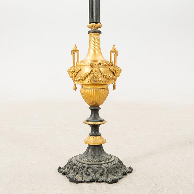 Floor candelabrum Louis XV style, second half of the 20th century.