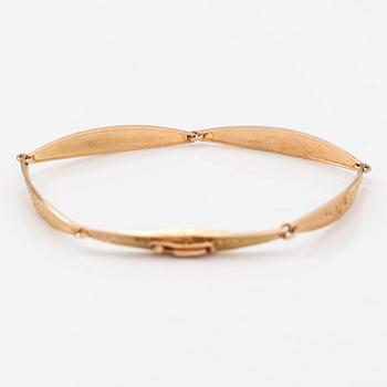 Björn Weckström, A 14K gold bracelet "Relief". Lapponia 1965.