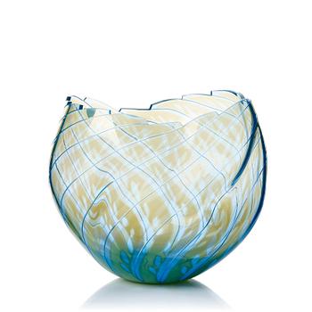 17. Gunnar Cyrén, a "graal" glass vase, Orrefors, Sweden 1987.