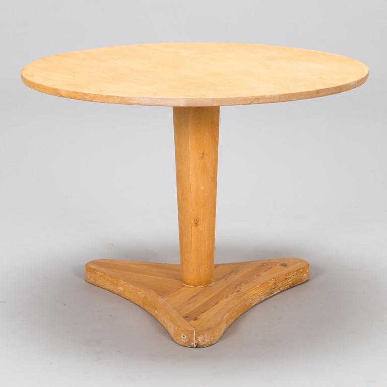 Margareta Nordman, a 1930s table for Oy Stockmann Ab, Keravan Puusepäntehdas, Finland.